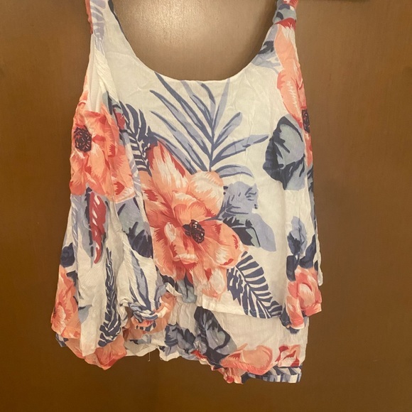 Tops - Host pick!!! Beautiful design floral print single strap tops